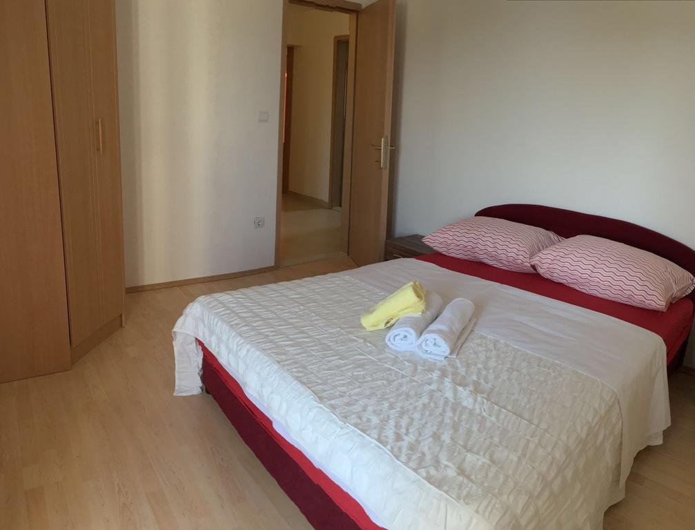 Apartmani Morango โปดสตรานา ภายนอก รูปภาพ