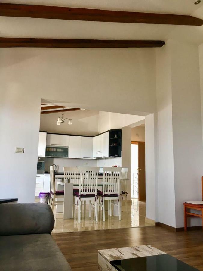 Apartmani Morango โปดสตรานา ภายนอก รูปภาพ
